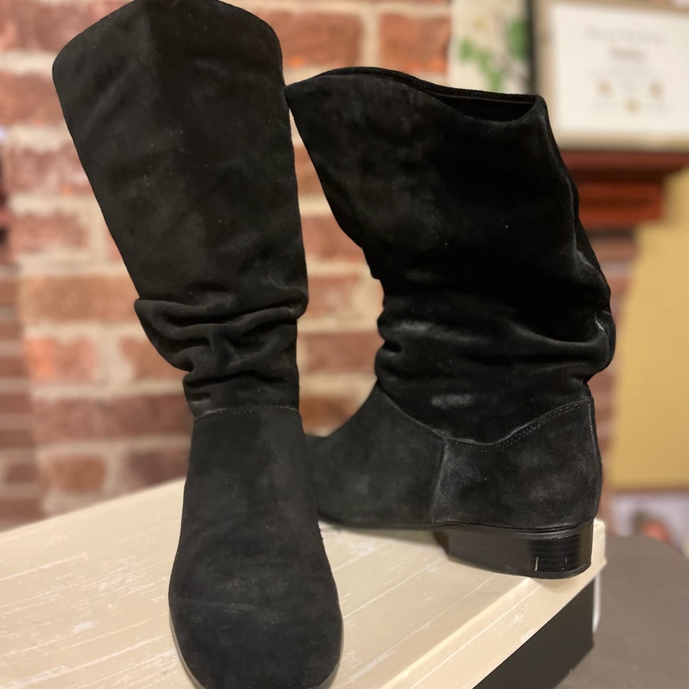Suede boots